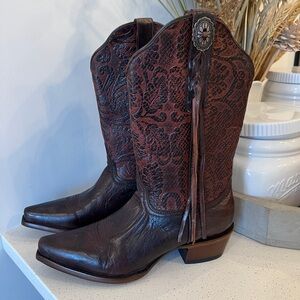 Shyanne Tassel Snip Toe Cowboy/Cowgirl Boots Size 9